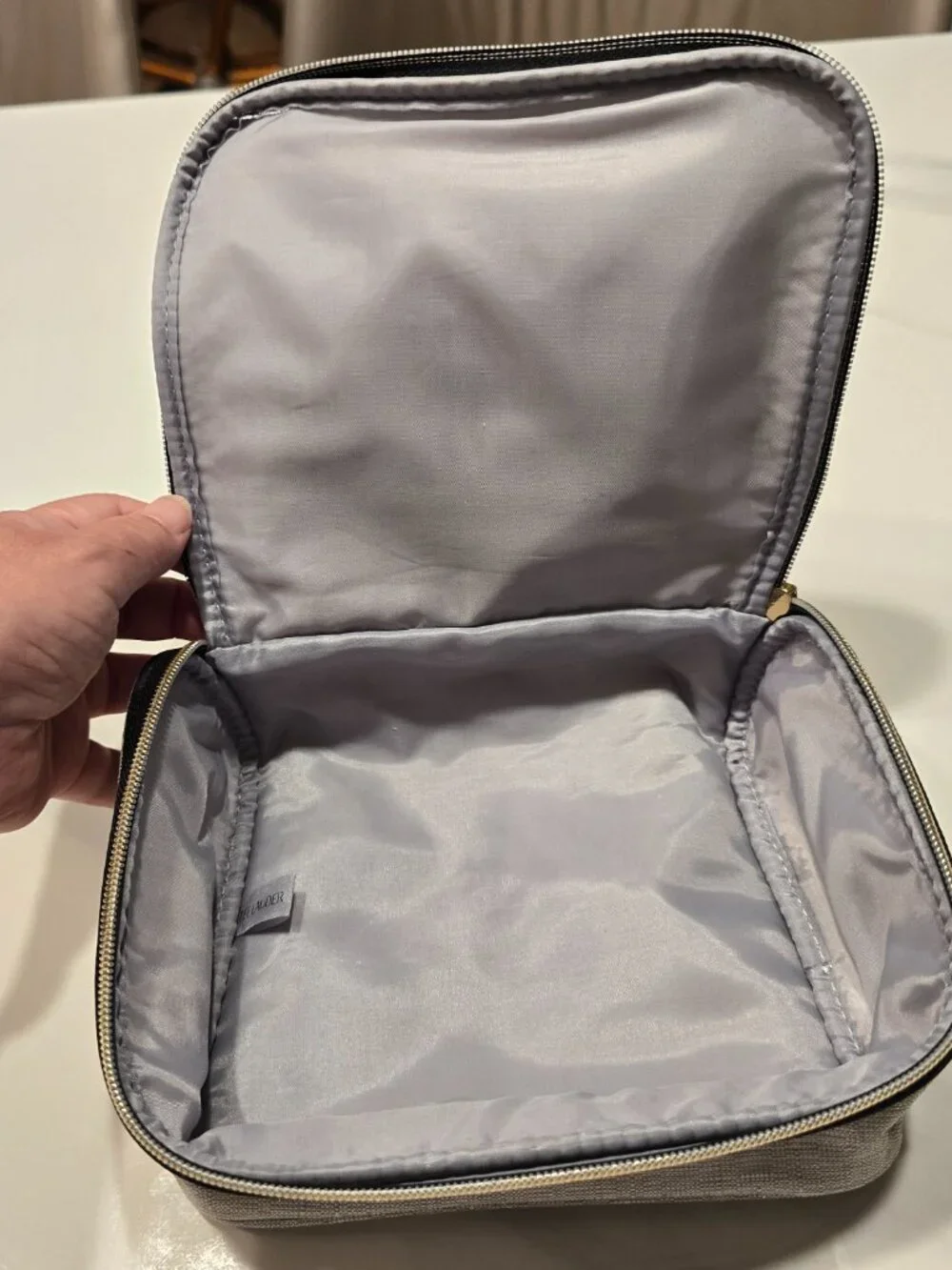 Estee Lauder Silver Metallic Sparkle Zip Cosmetic Bag Makeup Case Travel